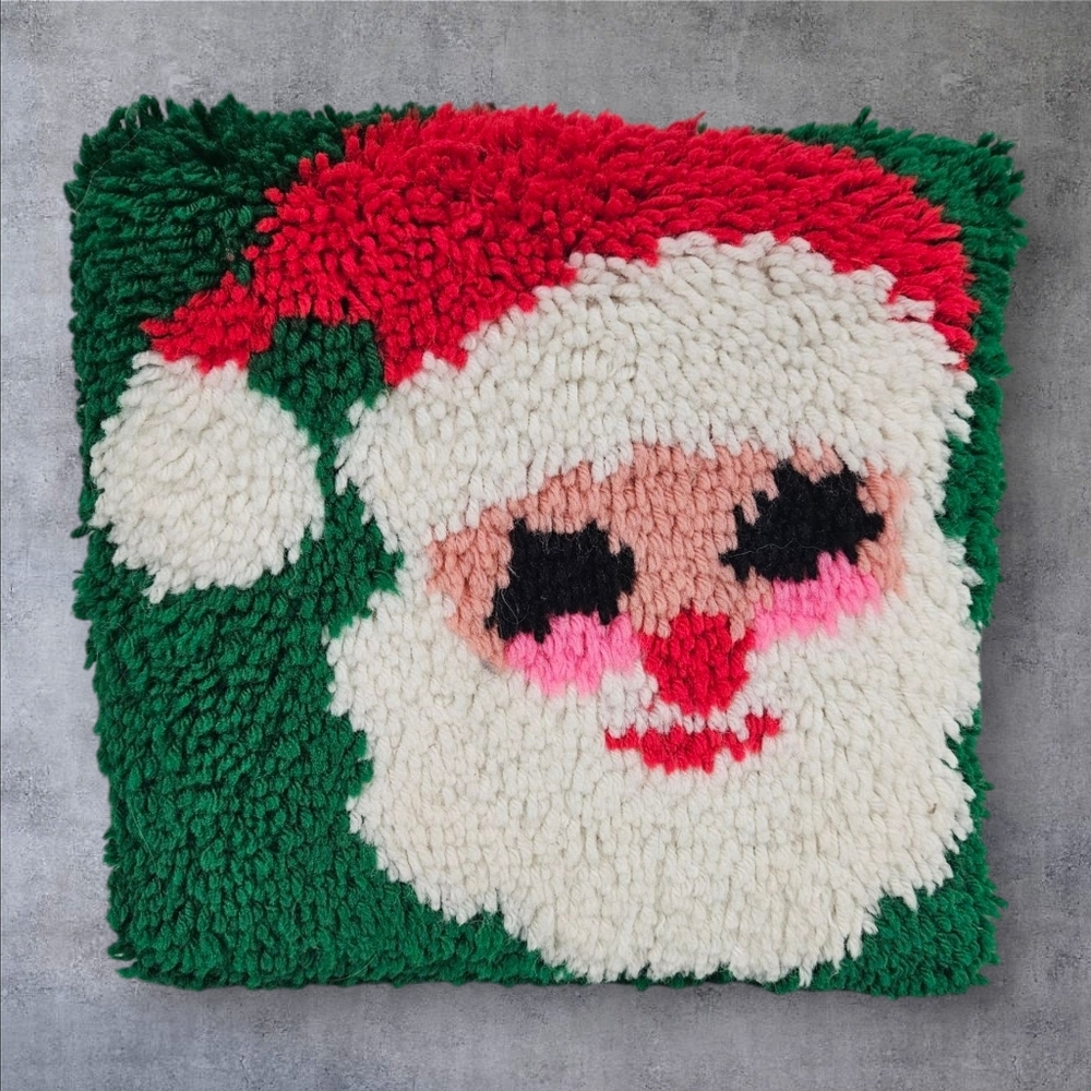 Vintage 70s Santa Claus Handmade Latch Hook‎ Throw Pillow Accent Pillow 14x15